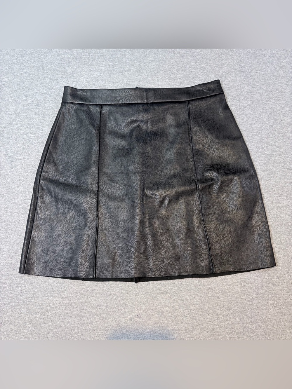 Pull&Bear Black Leather Mini Skirt Womens S Zip Closure Trendy